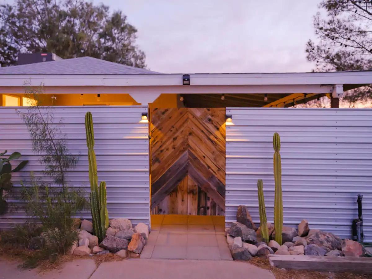The Zen - Outdoor Shower, Gas Fireplace, Walkable To Shops & Restaurants Джошуа Три Екстериор снимка